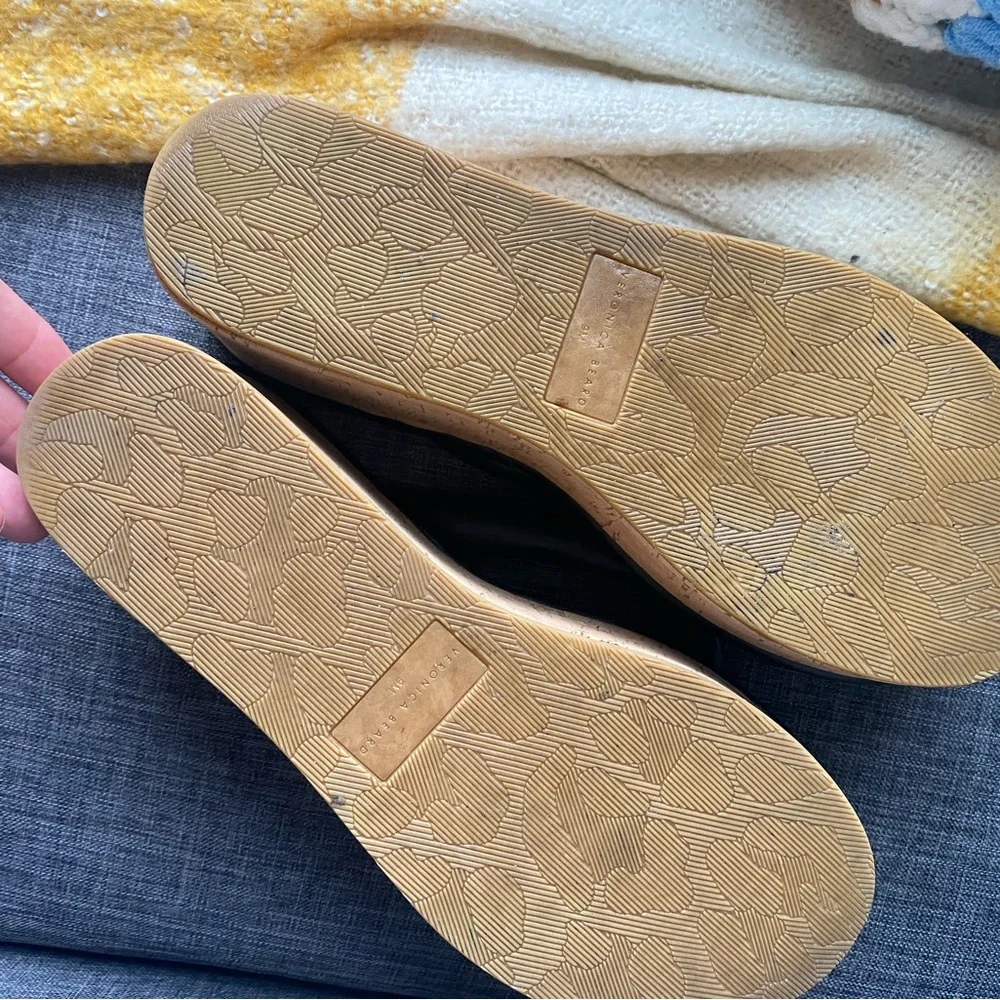 Veronica Beard Black Geno Cork Wedge Platform Thong Sandals Leather size 9 - Picture 11 of 13